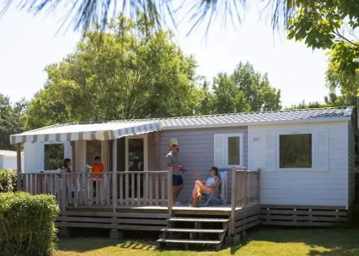 Camping 4 Etoiles - Piscine - Efceih