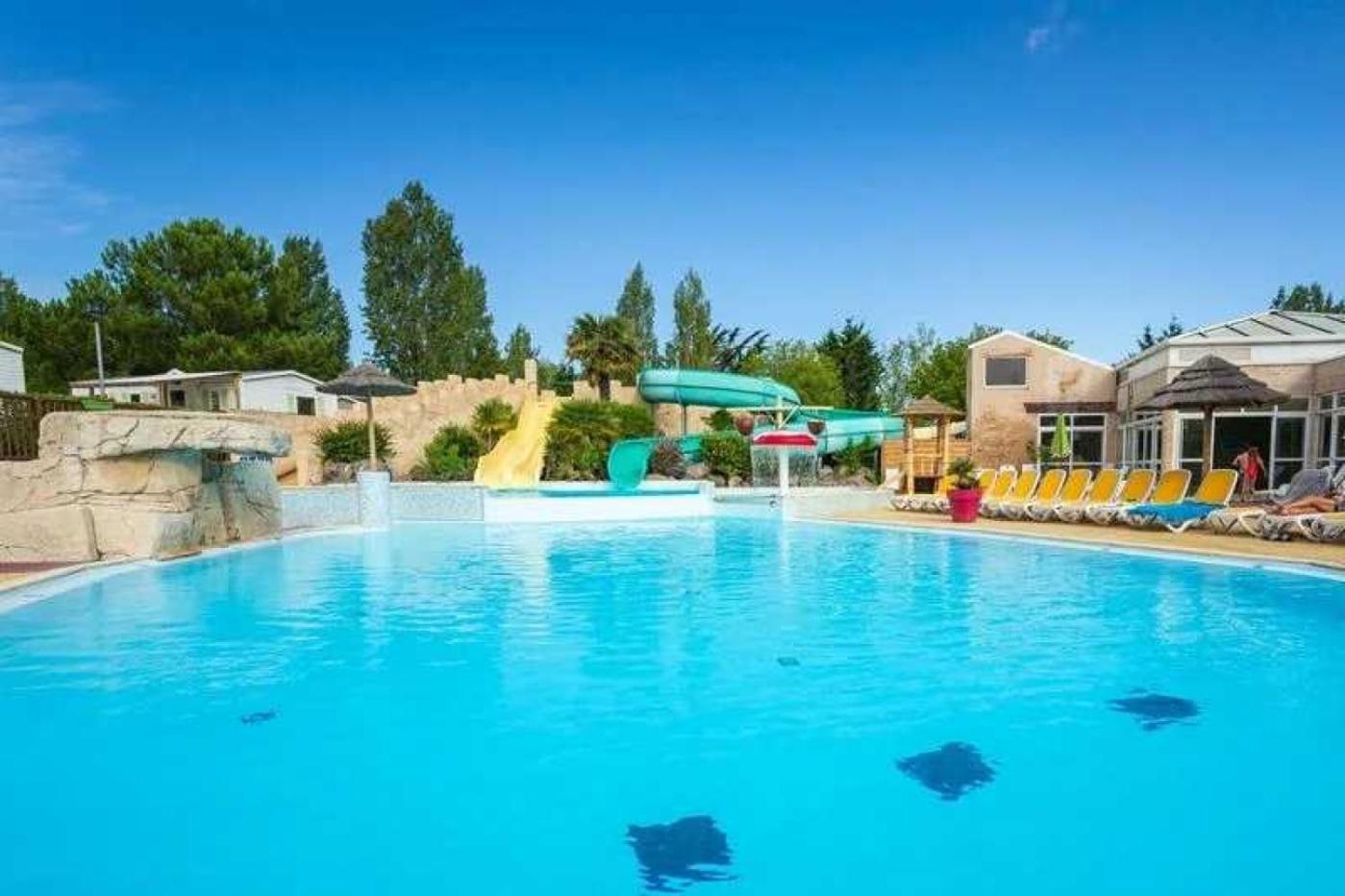 Campsite 4 Etoiles - Piscine - Efceih *